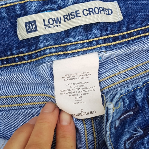🌾3 for $30 ♡ GAP low rise crop distressed jean - Picture 2 of 5